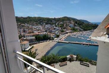 تختخواب و صبحانه Kirillos In Cilento