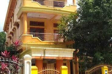 호텔 Wisma Kahyangan