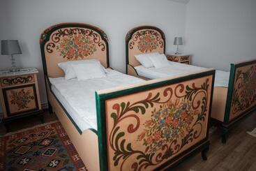 膳宿费 Muskatli Panzio Sic