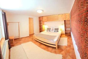 بنسيون Napkert Apartman