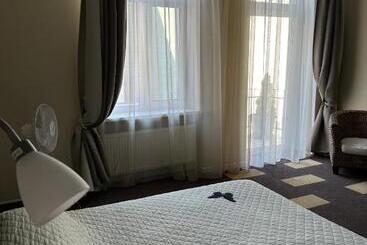 ユースホステル Sija S House