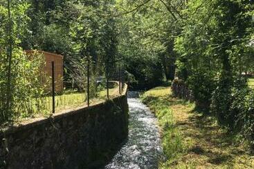 تختخواب و صبحانه Au Bord De L Eau