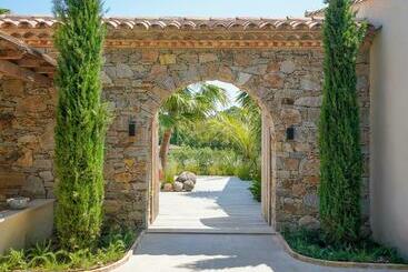 تختخواب و صبحانه Villa Sant Anna