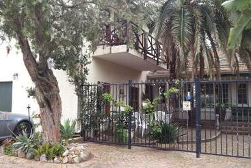 Mavilla Stellenbosch B&b