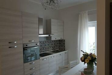 펜션 Affitta Camere Da Nonna Maria