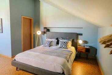پانسیون Guest House Eça Agora!