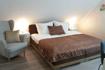 펜션 Müller Residenz Zur S Bahn Karlsfeld