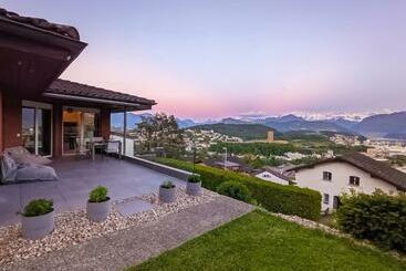 旅馆 Young Backpackers Homestay
