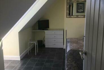 Folly Fields Farm B&b
