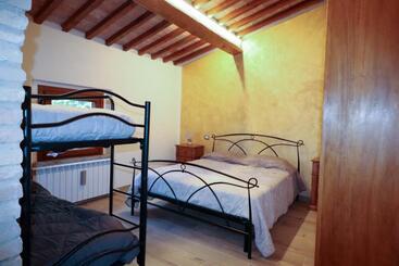 Отель Agriturismo La Tana