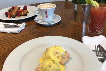 酒店 The Cross Keys Sherborne