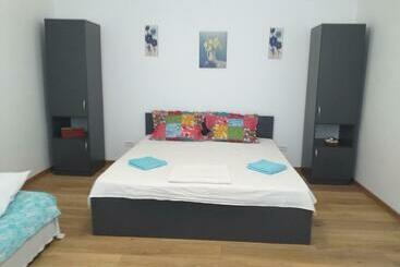 Пансион Casa Din Deal