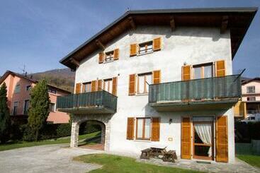 تختخواب و صبحانه Guest House Il Nido Dello Svasso  Foresteria Lombarda