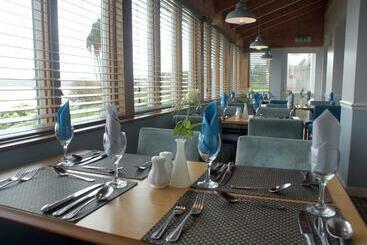 تختخواب و صبحانه Ferry House Inn