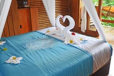 Resort Lagoona Beach Bungalows   Eco Stay