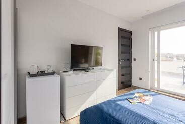 پانسیون Belvedere Airport Suites