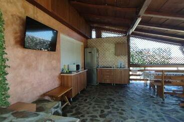 پانسیون Casa Laur