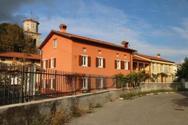 פנסיון Casa Lenka