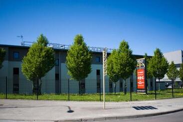 هتل آپارتمان All Suites Besançon