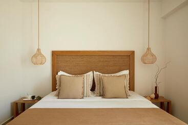 هتل Absolute Kiotari Resort
