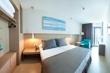 فندق Atenea Port Barcelona Mataro