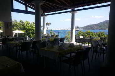 酒店 Club Nimara Beach Resort