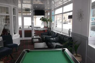 בית מלון כפרי Elmfield