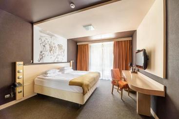 هتل Lumier  & Spa