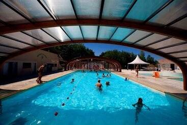 فندق Terres De France   Les Hameaux Des Lacs