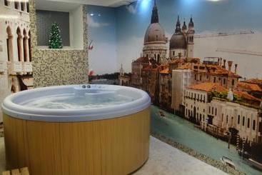 هتل Verona