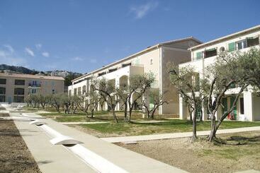 Апартаменты Lagrange Vacances Le Domaine De Bourgeac