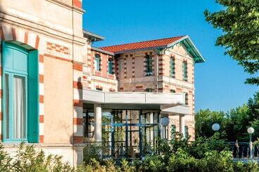 هتل آپارتمان Residence De Tourisme Vacances Bleues Villa Regina