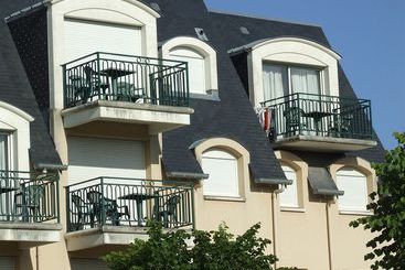 레지던스 Résidence Montaigu