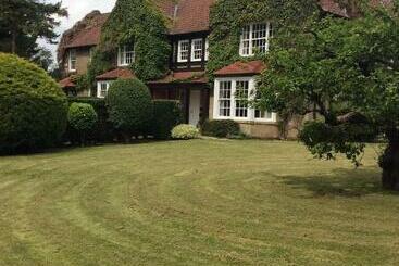 تختخواب و صبحانه Gallows Hill