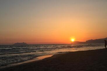 ペンション Sperlonga By The Sea