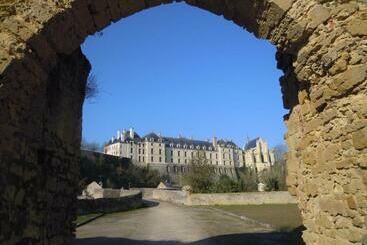 تختخواب و صبحانه Moulin De L Abbesse