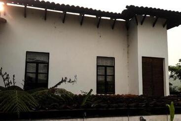 هتل Hospedaje Totalmanik