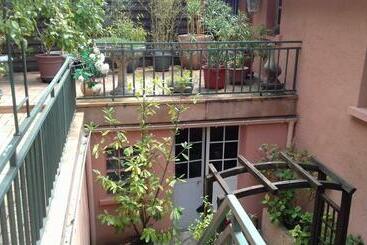 بنسيون La Maison Rose: Lieu Atypique