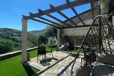 مبيت وإفطار Casa Dona Eufémia