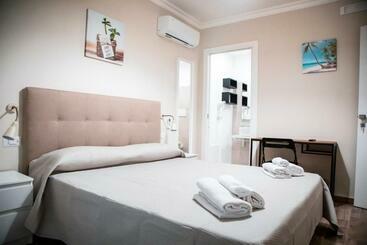 ベッドアンドブレックファースト Neryhome Giardini Naxos