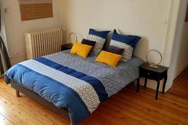 تختخواب و صبحانه La Maison Des Dentelliers