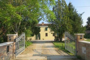 پانسیون Borgo Tarapino