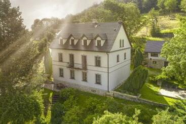 公寓式酒店  Vikendovka Korce