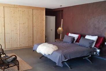 Trendy And Luxe B&b And Garden Suite