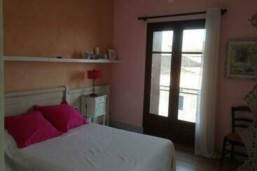 Bed and Breakfast Chambre Du Charron