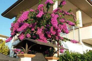 צימר La Bouganville Di Sante E Rosa