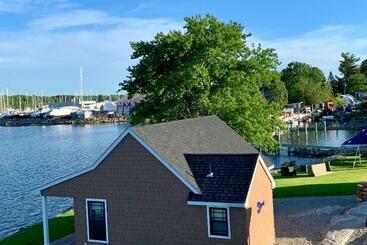 هتل Harbor View Landing