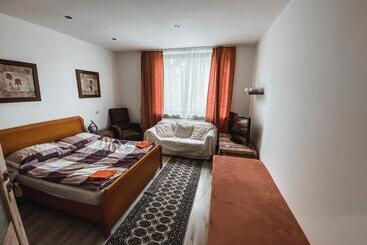 ペンション Cozy B&b Home