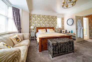 بنسيون Merlstead House