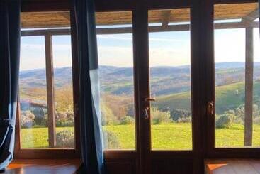 هتل Agriturismo Poggio Monte Saturnia